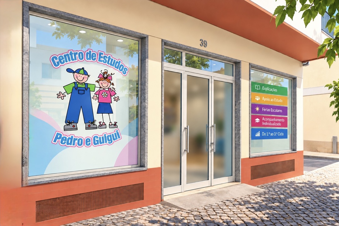 Fachada do Centro de Estudos Pedro e Guigui, na Rua Jornal O Algarve, n.º 39, em Faro